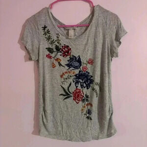 ☀️H&M Floral Mama Short Sleeve Shirt Size Medium